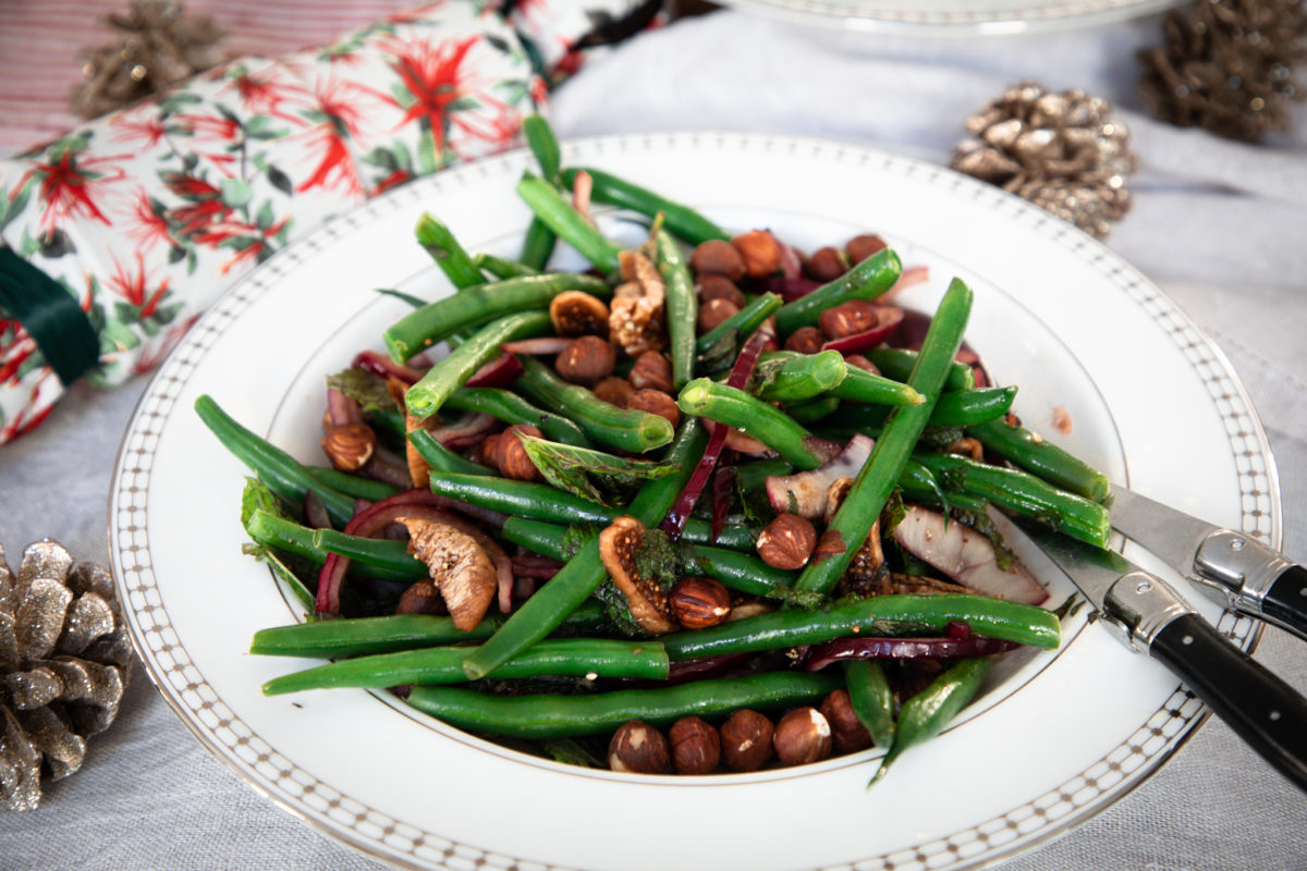 Green Beans with Figs and Hazelnuts