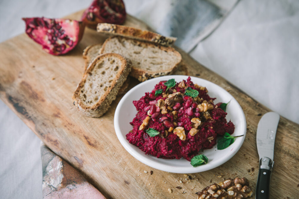 Roasted onion and beetroot dip