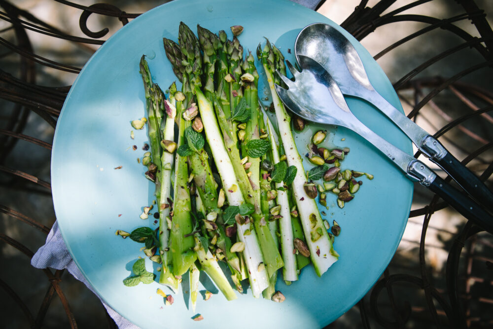 Simple asparagus, mint and pistachio salad