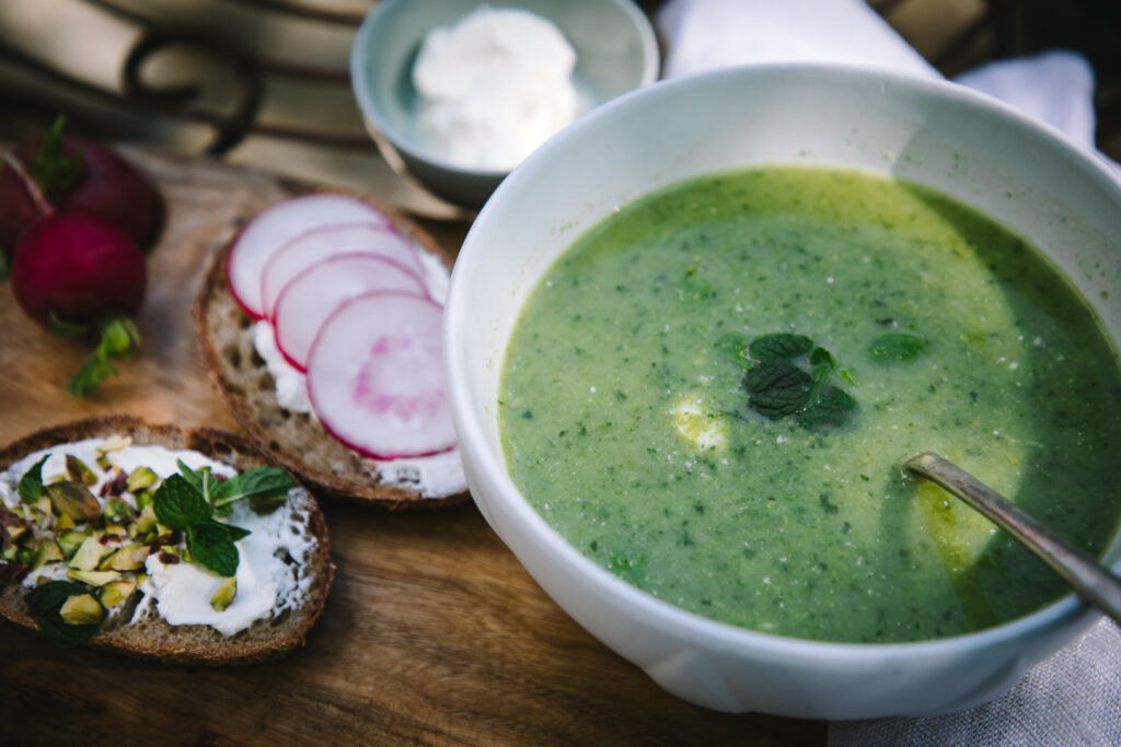 Simple green soup