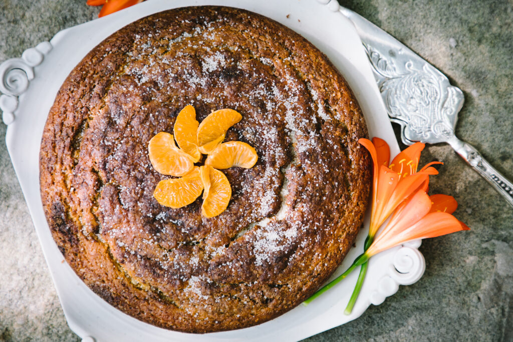 Moist mandarin tea cake