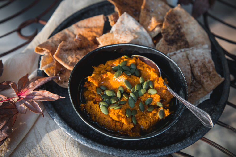 Roasted carrot dip with Za'atar pita bread